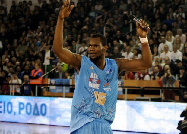 ΒΙΝΤΕΟ-Ο Πέτγουεϊ τραγουδάει και Βέρτη