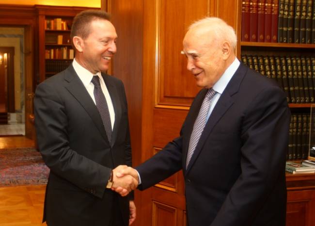 Ο Στουρνάρας στον Παπούλια