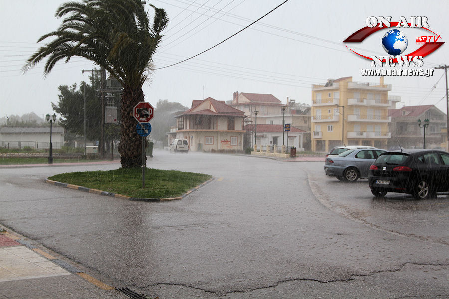 ΦΩΤΟ-Χαλάζι και αέρας στο Μεσολόγγι