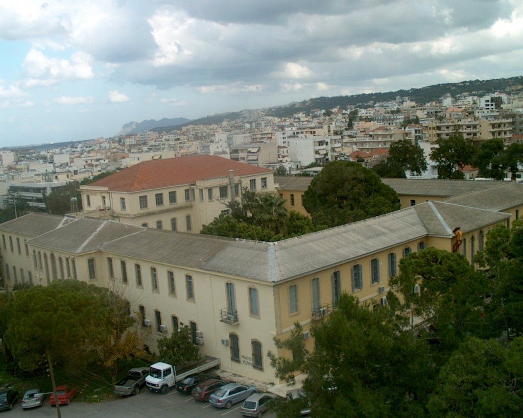 Εκκενώθηκαν τα δικαστήρια Χανίων