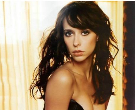 Πόσο κοστίζει το στήθος της Τζένιφερ Λαβ Χιούιτ;