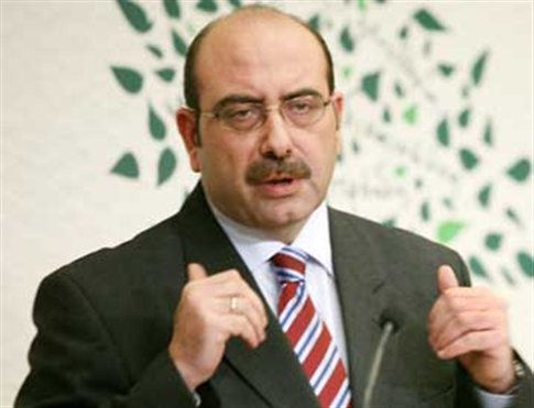 «Το ΠΑΣΟΚ δεν θέλει σχέδιο, σχεδία θέλει»