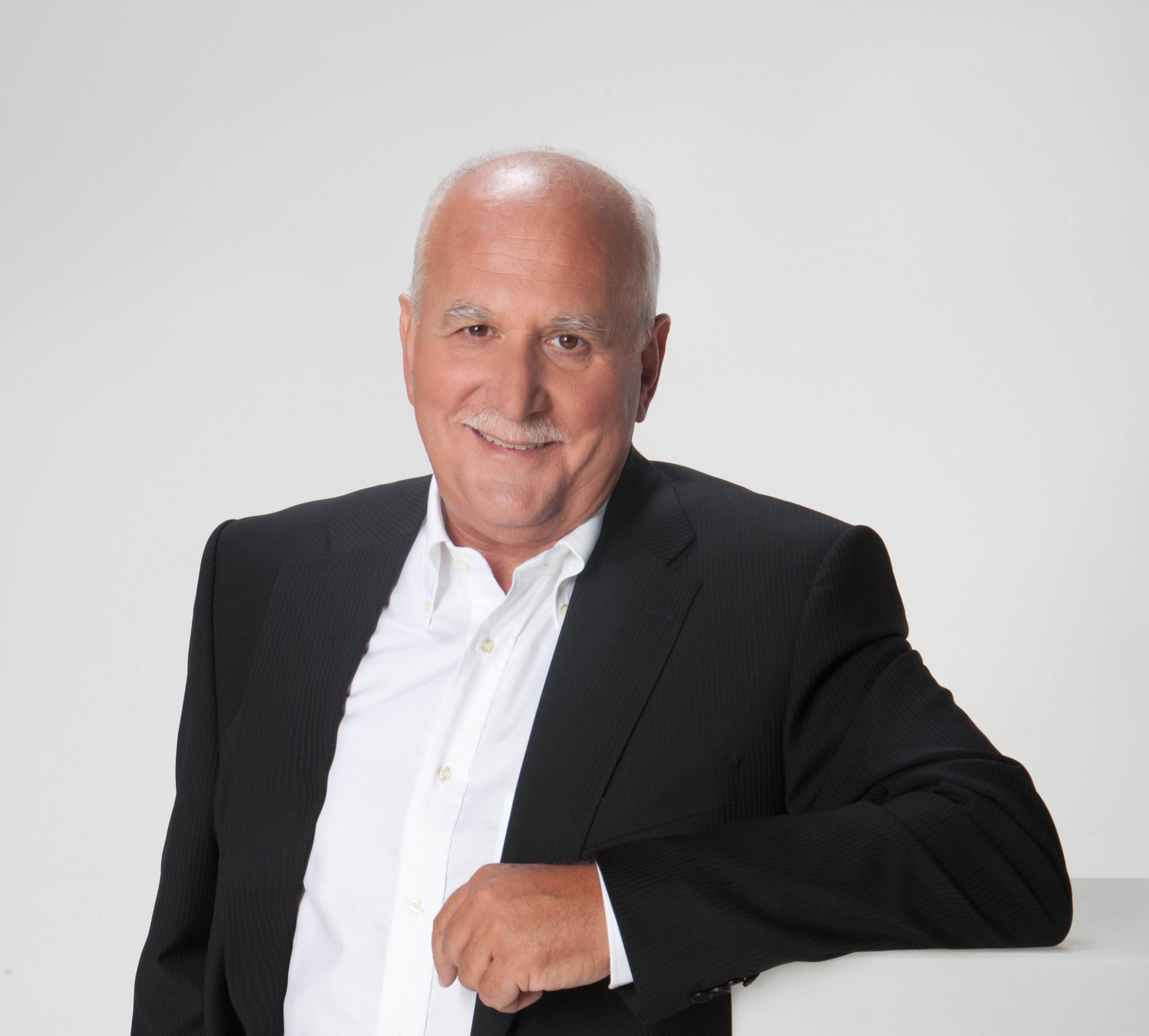 Ψήφισμα συμπαράστασης Παπαδάκη στον Στουρνάρα