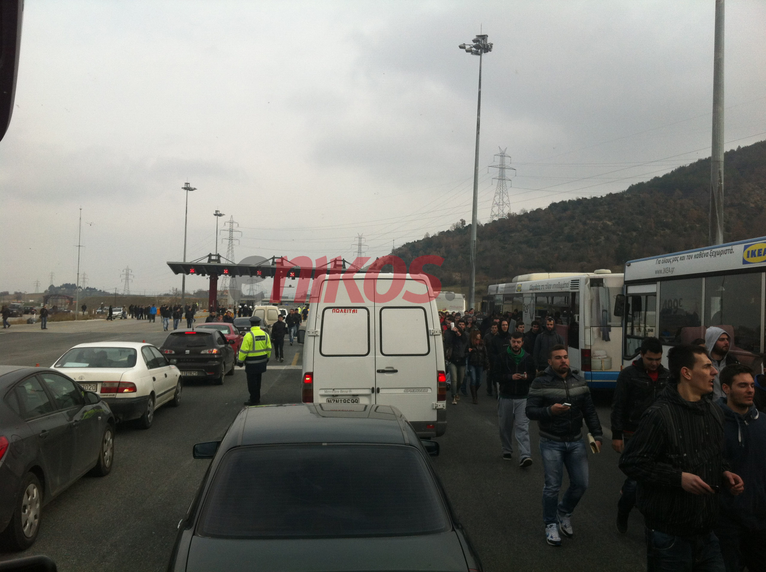 Τώρα-Άνοιξαν τα διόδια Πολυμύλου