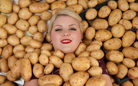 Η γυναίκα που τρώει μόνο πατάτες