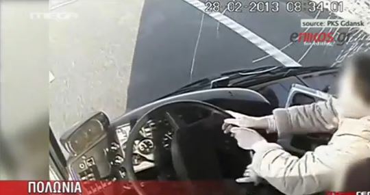 ΒΙΝΤΕΟ-Οδηγός λεωφορείου λιποθύμησε στο τιμόνι