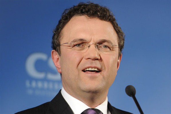 Η Γερμανία απειλεί με βέτο