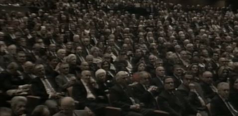 ΦΩΤΟ-Ποιοι βρίσκονται στην εκδήλωση για τον Κωνσταντίνο Καραμανλή