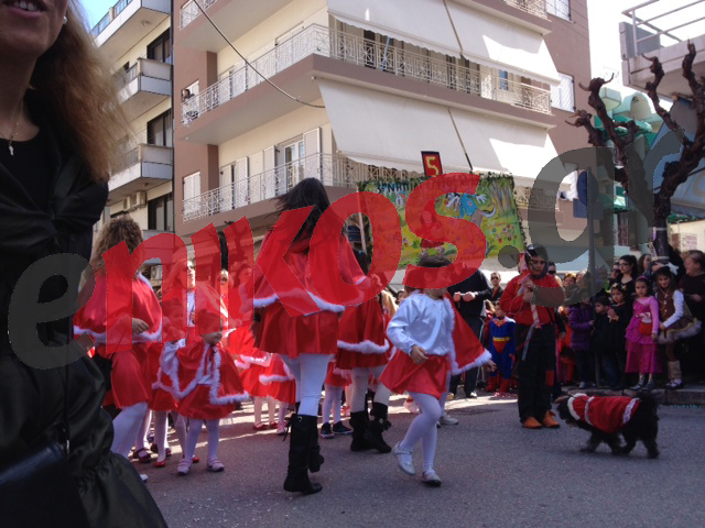 ΦΩΤΟ-Καρναβάλι στο Αίγιο