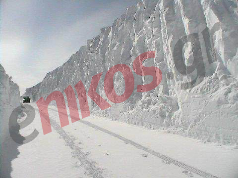 ΦΩΤΟ-Χιόνι σκέπασε τη Γαλλία