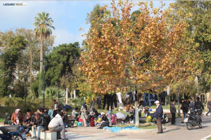 Μετανάστες διανυκτέρευσαν σε πάρκο