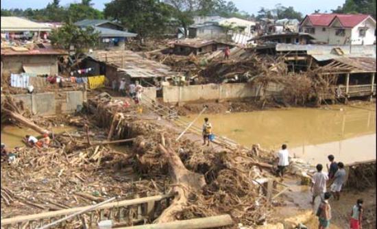 Φονικός ανεμοστρόβιλος στο Μπανγκλαντές