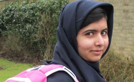 H Mαλάλα επέστρεψε στα θρανία
