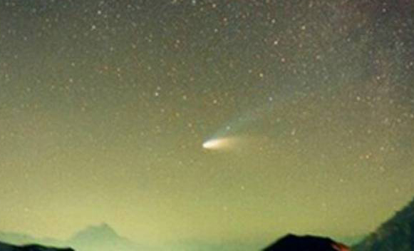 Κομήτης «φωτίζει» απόψε την Ελλάδα