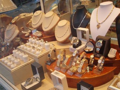 “Άνοιξαν” χρυσοχοείο στο Μαρούσι