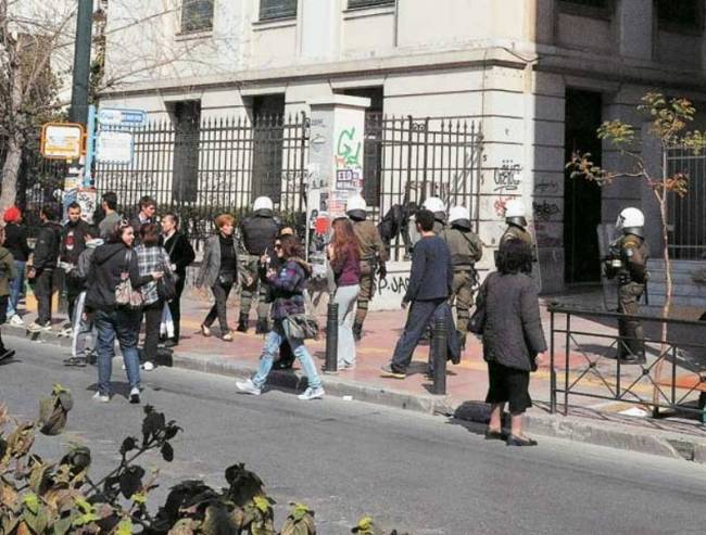 Τώρα – Κλειστή η Πατησίων μπροστά από την ΑΣΟΕΕ