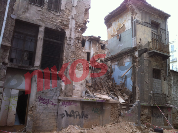 ΦΩΤO-“Kίνδυνος θάνατος” τα εγκαταλελειμμένα κτίρια
