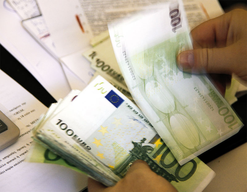 2,5 δισ. το έλλειμμα των Ταμείων