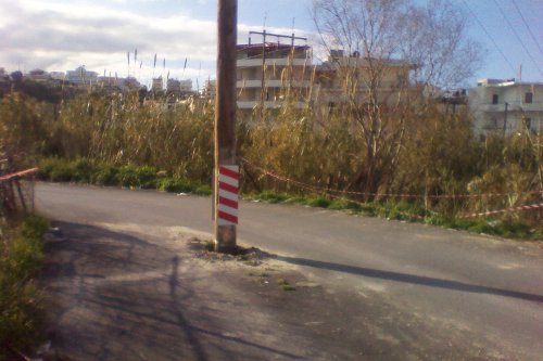 Ανέβηκε σε κολώνα της ΔΕΗ και βρέθηκε να αιωρείται