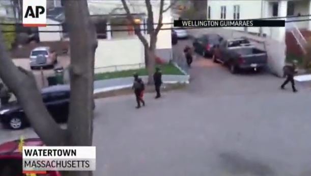 ΒΙΝΤΕΟ- Λίγο πριν τη σύλληψη του βομβιστή