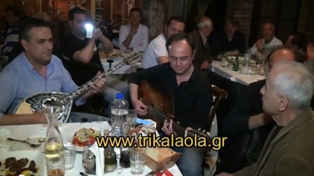 ΒΙΝΤΕΟ-Ο ύμνος της ΑΕΚ από τον Μίμη Παπαϊωάννου