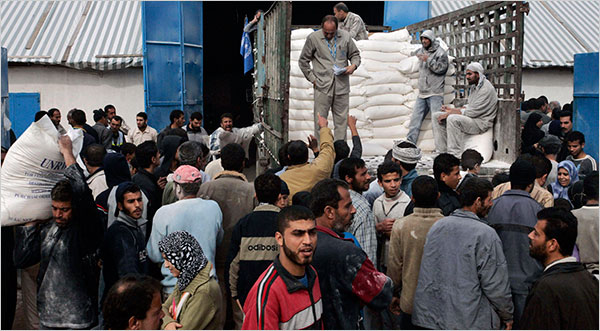 Γάζα: Διακόπτουν τη διανομή τροφίμων