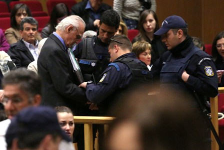 Γερμανία: «Δίκαιη και άδικη η φυλάκιση του Άκη»