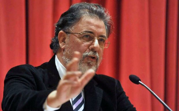 Πανούσης: Να γίνει συζήτηση για τον ανασχηματισμό