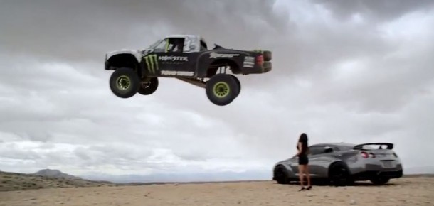 ΒΙΝΤΕΟ:Άλμα επάνω από ένα GT-R