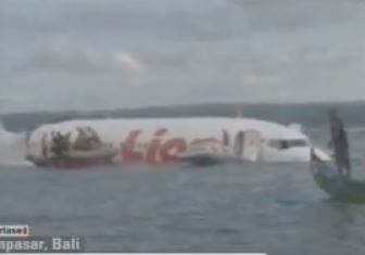 Κινηματογραφική επιχείρηση διάσωσης στη θάλασσα