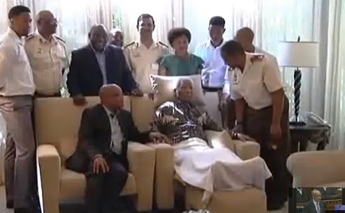 ΒΙΝΤΕΟ-Δημόσια εμφάνιση για τον Μαντέλα