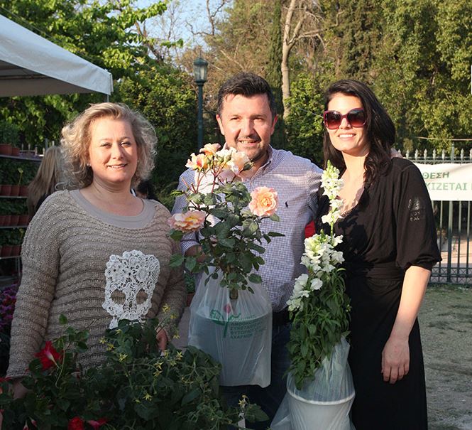 ΦΩΤΟ-Η Κορινθίου στην έκθεση λουλουδιών