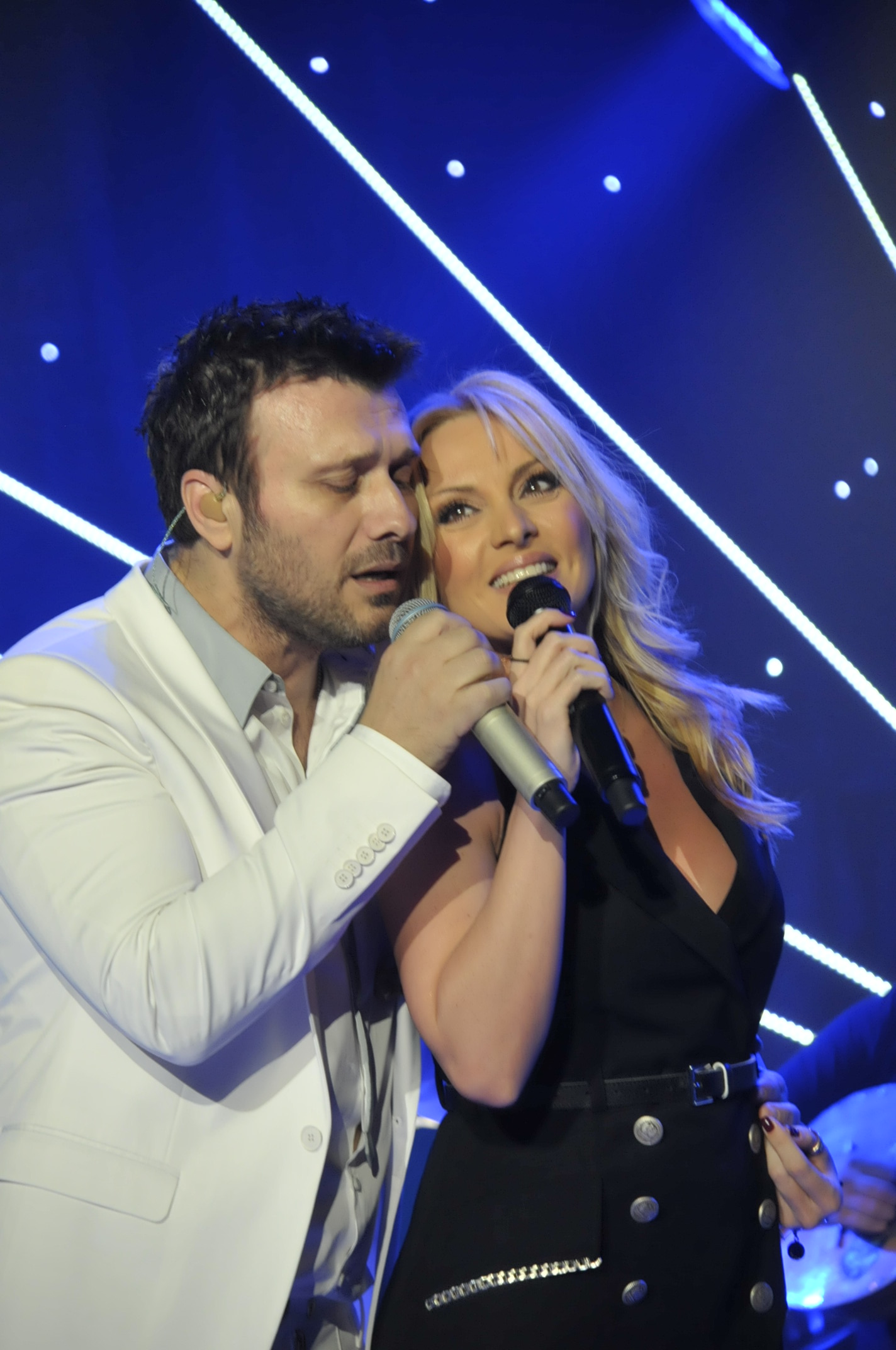 ΦΩΤΟ – Στην πρεμιέρα Πλούταρχου – Ζήνα