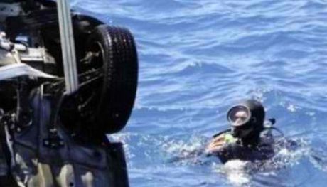 Τραγωδία: Έπεσε με το ΙΧ στη θάλασσα