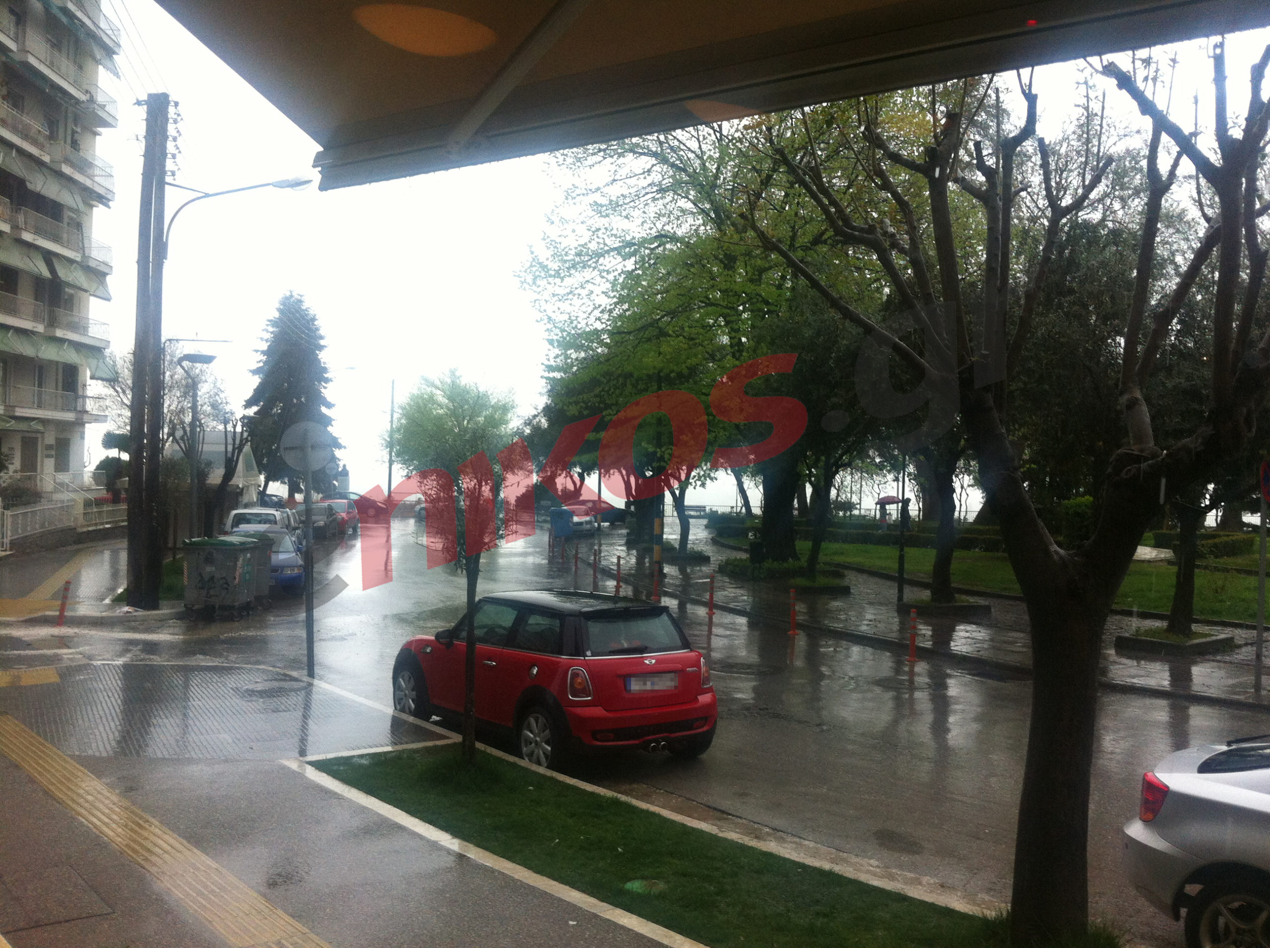 ΦΩΤΟ – “Αγρίεψε” ο καιρός στη Βέροια