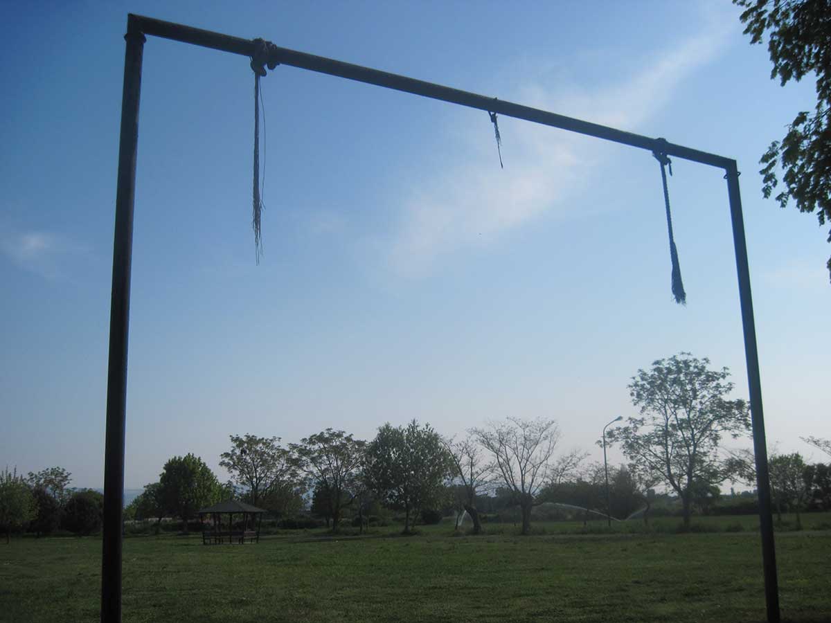 ΦΩΤΟ-Εικόνες εγκατάλειψης σε πάρκο των Τρικάλων