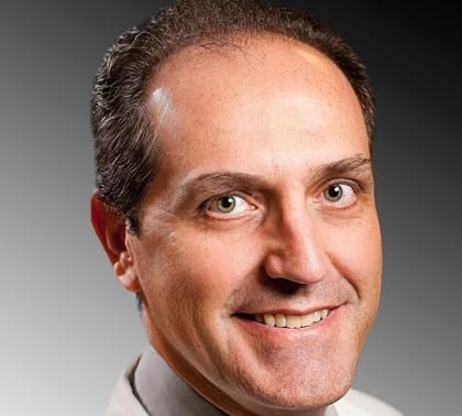 Ο Έλληνας χειρουργός που έσωσε ζωές βαριά τραυματισμένων