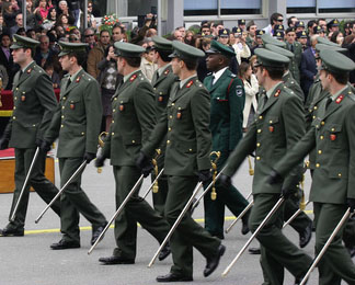 ΥΠΕΘΑ:Καμία νέα μείωση στις απολαβές των ενστόλων