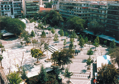 H πιο ροκ ανακοίνωση σε πολυκατοικία