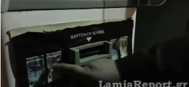 ΒΙΝΤΕΟ-Τους “κέρασε” βενζίνη