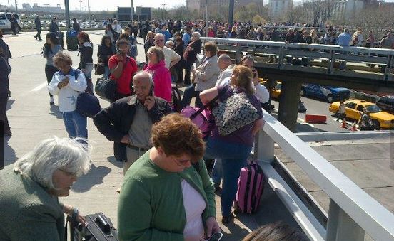 Εντείνονται οι έλεγχοι στη Ν. Υόρκη και στη Βοστώνη