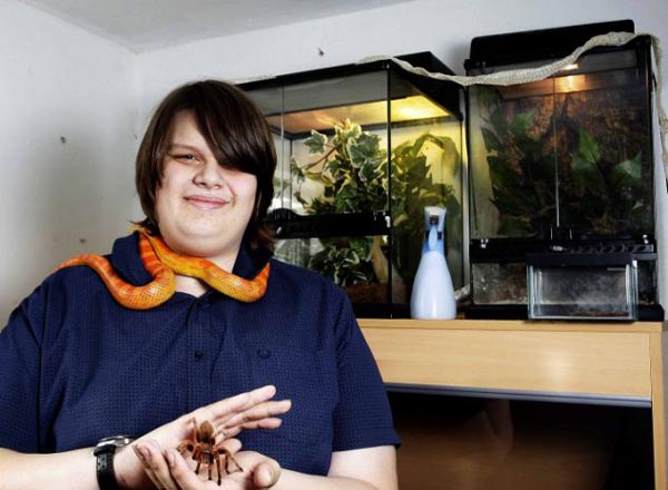 Δεκαεξάχρονος ζει με 300 «κατοικίδια»