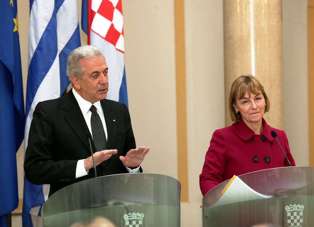 Αβραμόπουλος:Η Ελλάδα αποτελεί σταθερό παράγοντα