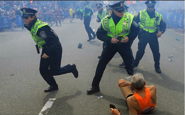 ΦΩΤΟ-Ένα δευτερόλεπτο μετά την έκρηξη