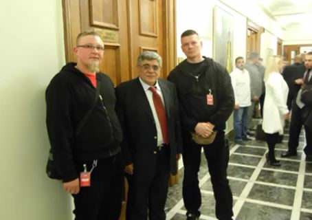 Spiegel: Δολοφονική συμμορία η Χρυσή Αυγή