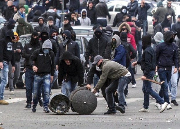 ΒΙΝΤΕΟ-Έξι οπαδοί μαχαιρώθηκαν