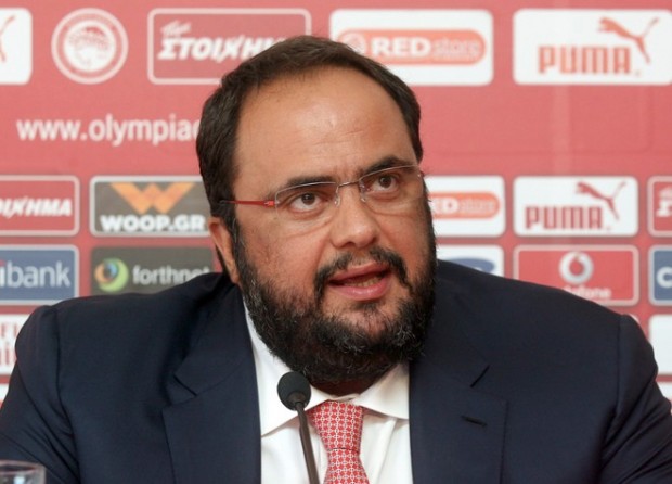 Προβληματισμός και αποστάσεις Μαρινάκη