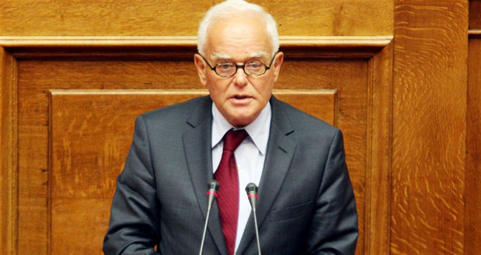 “Καρφιά” Μανιτάκη για “απροθυμία υπουργείων”