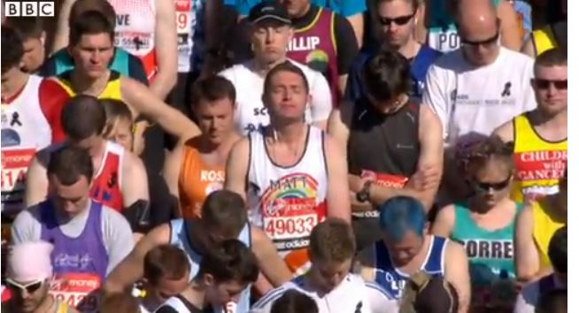 Λονδίνο:Σιγή για τα θύματα της Βοστώνης