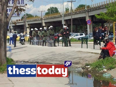 ΦΩΤΟ-Σε ετοιμότητα τα ΜΑΤ